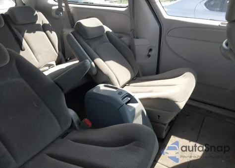 2005 Chrysler Town & Country Touring из США, поврежденный, VIN 2C4GP54L75R524450